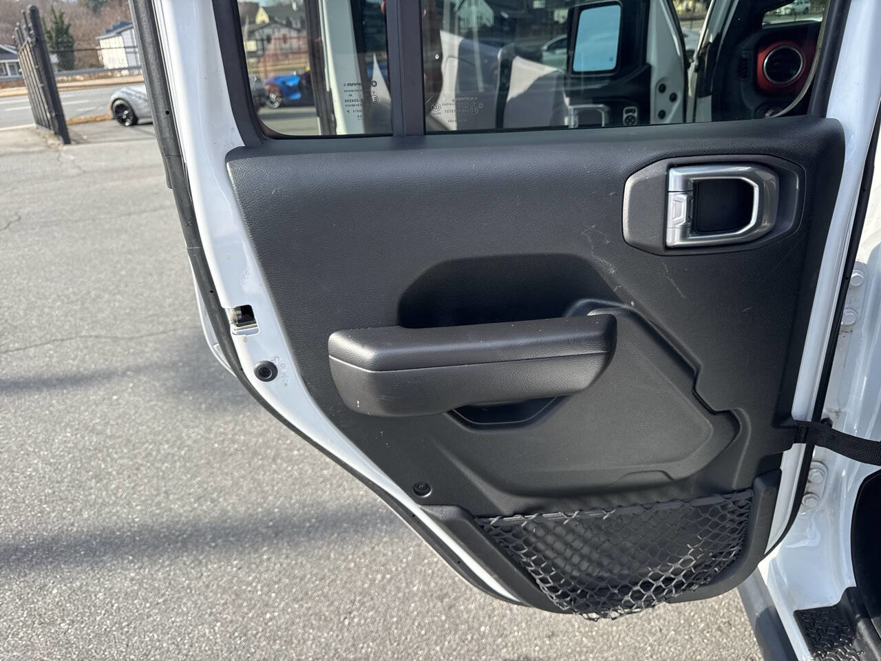 Used 2020 Jeep Gladiator Rubicon w/ Cold Weather Group image 23