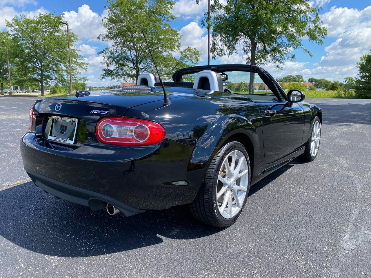 Used 2012 MAZDA MX-5 Miata Grand Touring w/ Premium Pkg RWD image 9