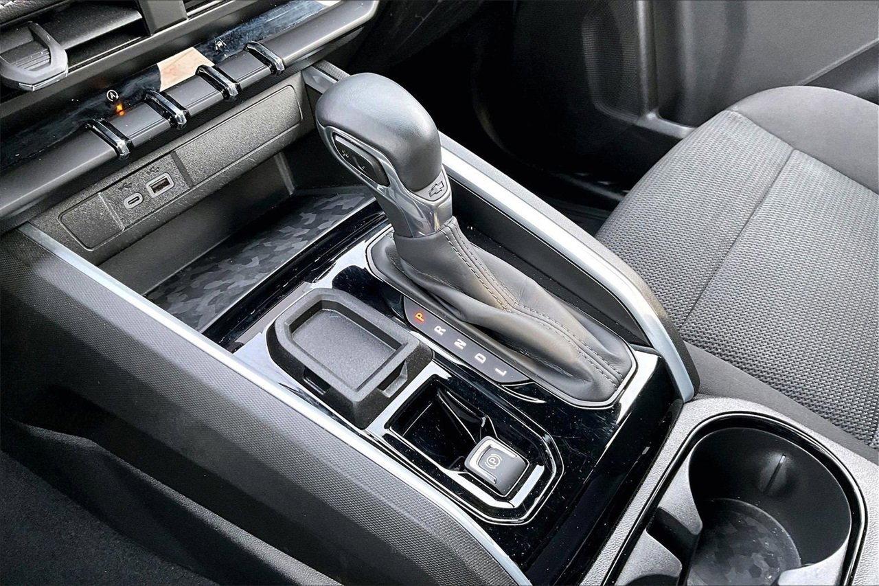Used 2024 Chevrolet Colorado LT image 29