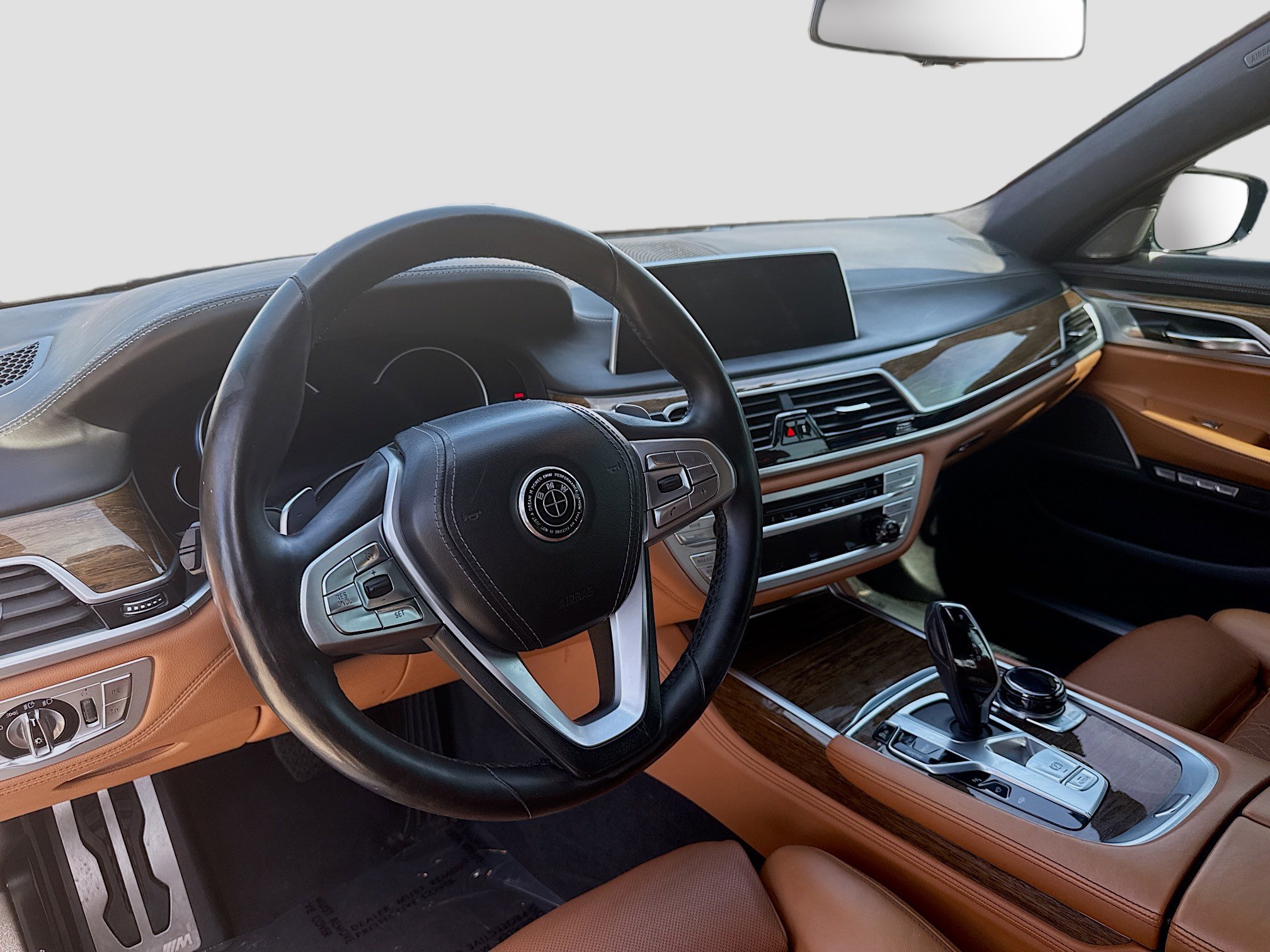 Used 2018 BMW 750i RWD image 9
