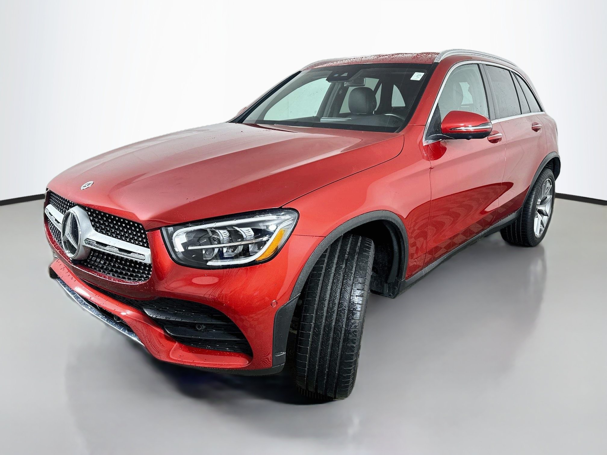Used 2022 Mercedes-Benz GLC 300 4MATIC image 3