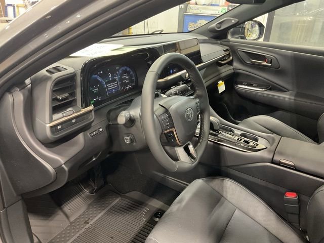 New 2026 Toyota Crown Platinum image 9