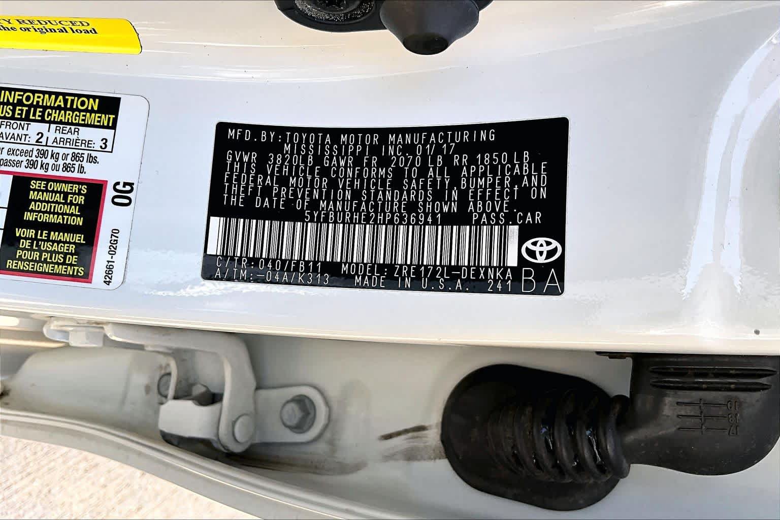 Used 2017 Toyota Corolla LE FWD image 36