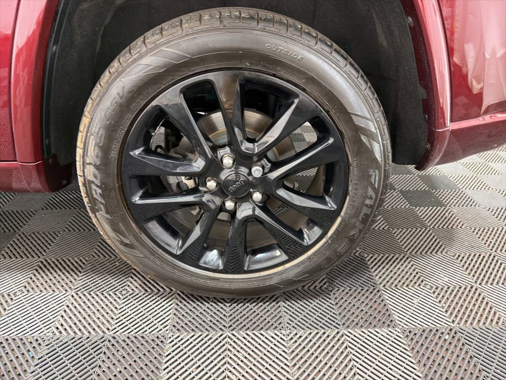 Used 2019 Jeep Grand Cherokee Altitude image 33