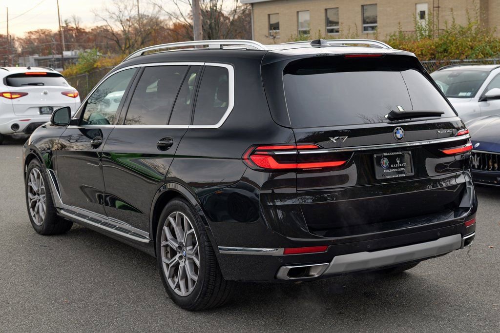 Used 2024 BMW X7 xDrive40i image 5