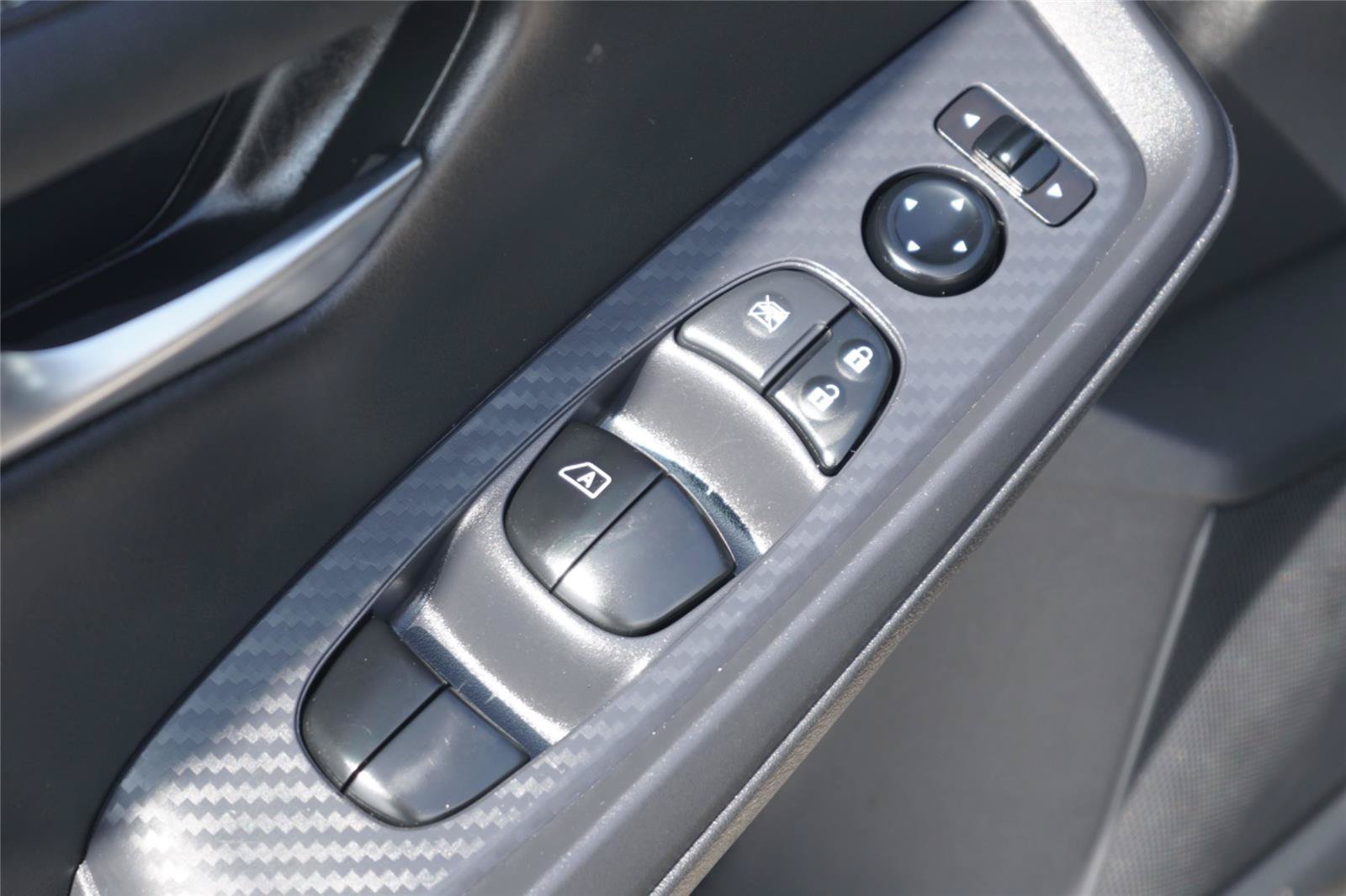 Used 2024 Nissan Sentra SV FWD image 20