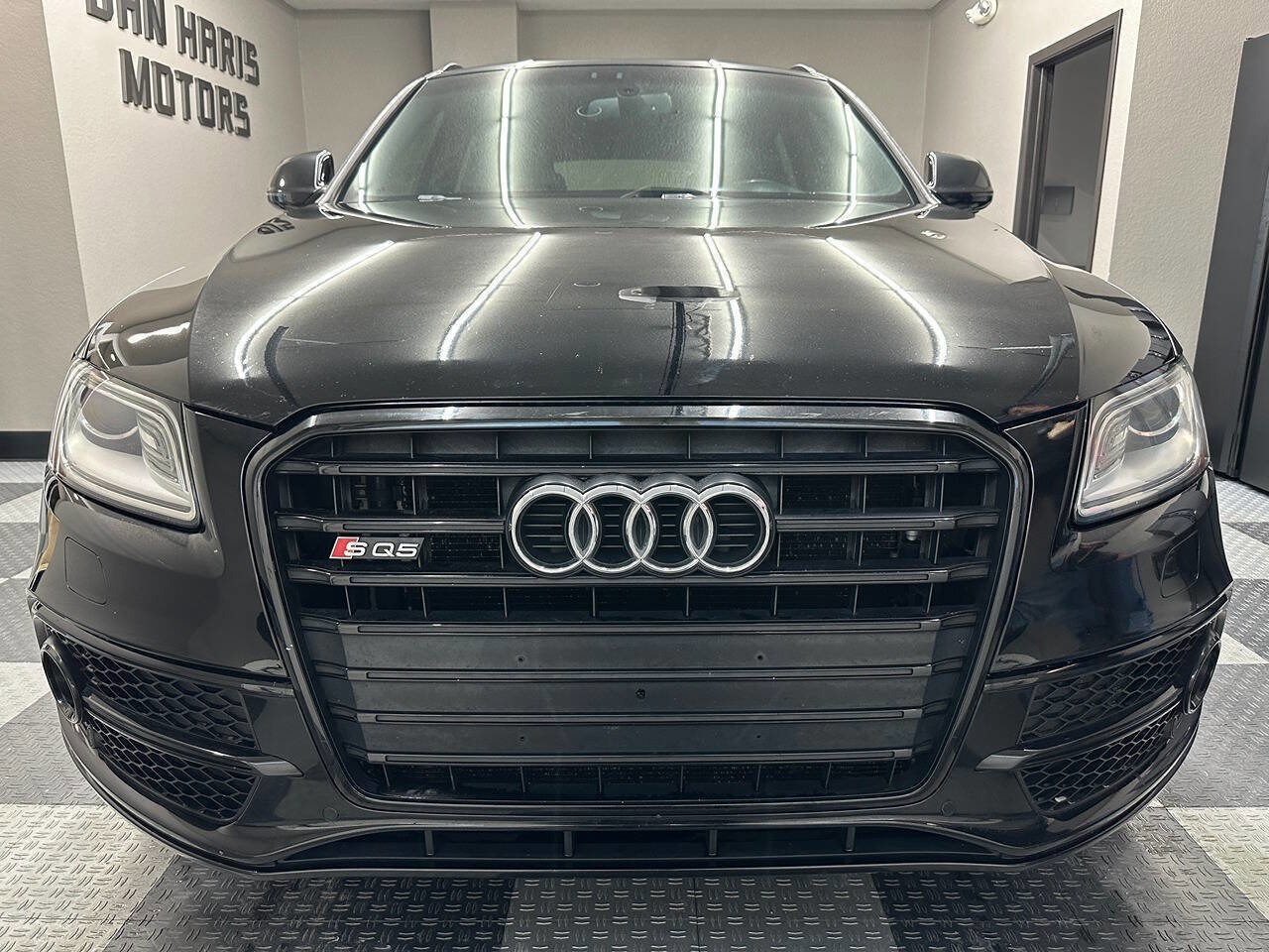 Used 2016 Audi SQ5 Premium Plus w/ Technology Package image 3