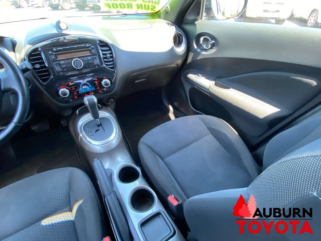 Used 2011 Nissan Juke SV FWD image 24