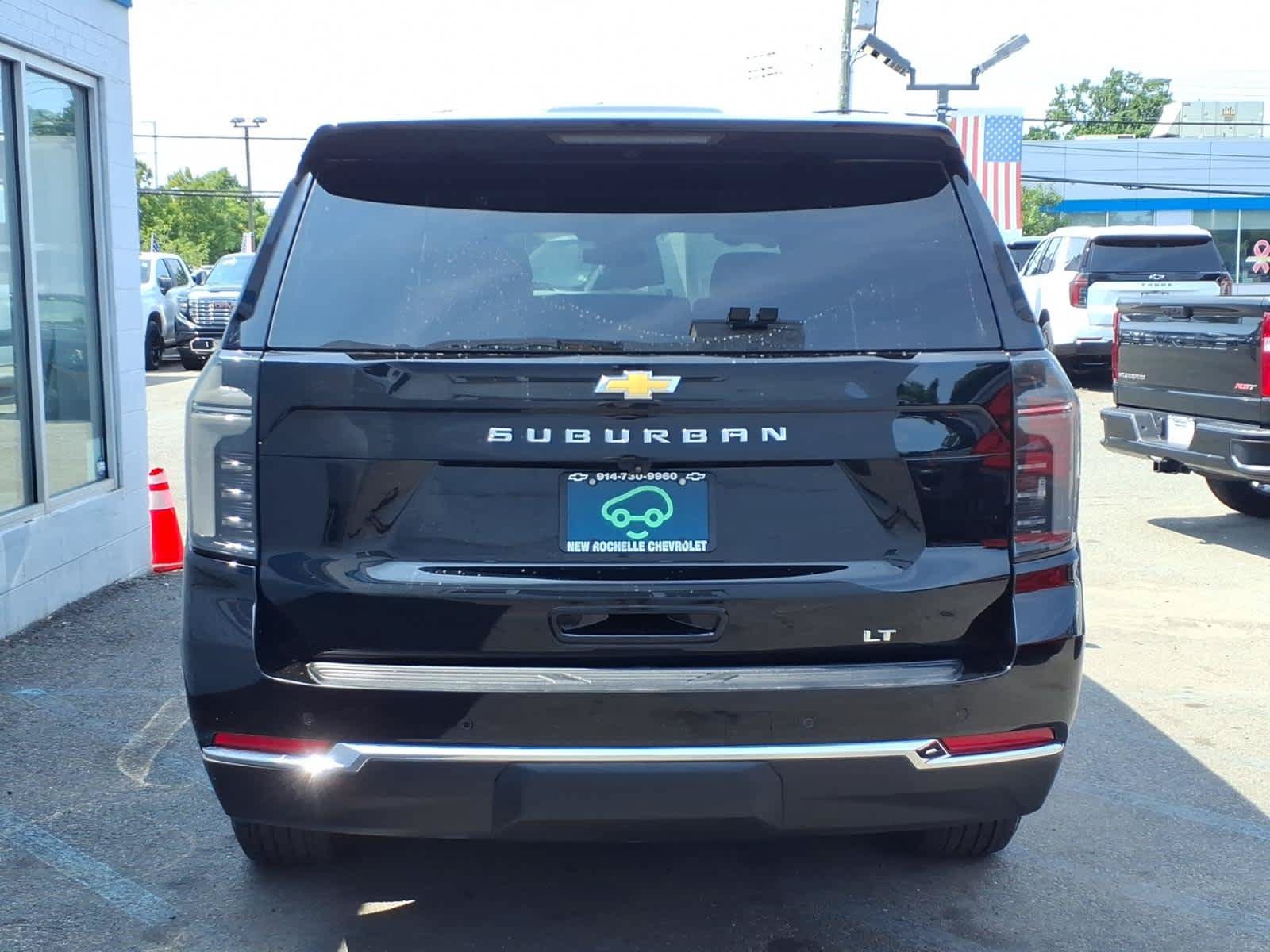 Used 2026 Chevrolet Suburban LT w/ Comfort Package AWD/4WD image 5