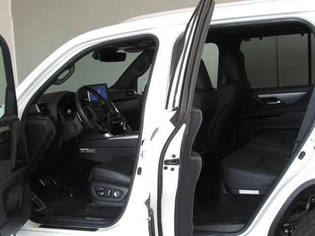 Used 2023 Lexus LX 600 F Sport AWD/4WD image 13