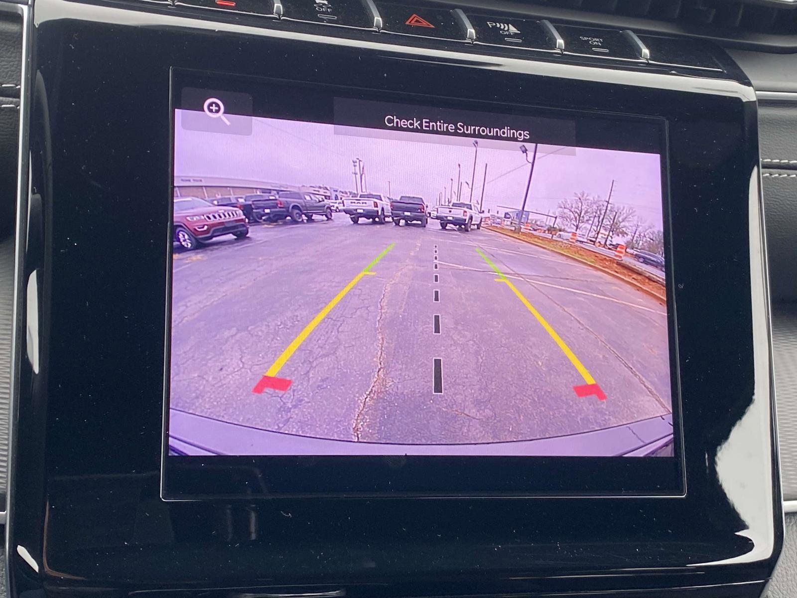 Certified 2024 Jeep Grand Cherokee Laredo image 9