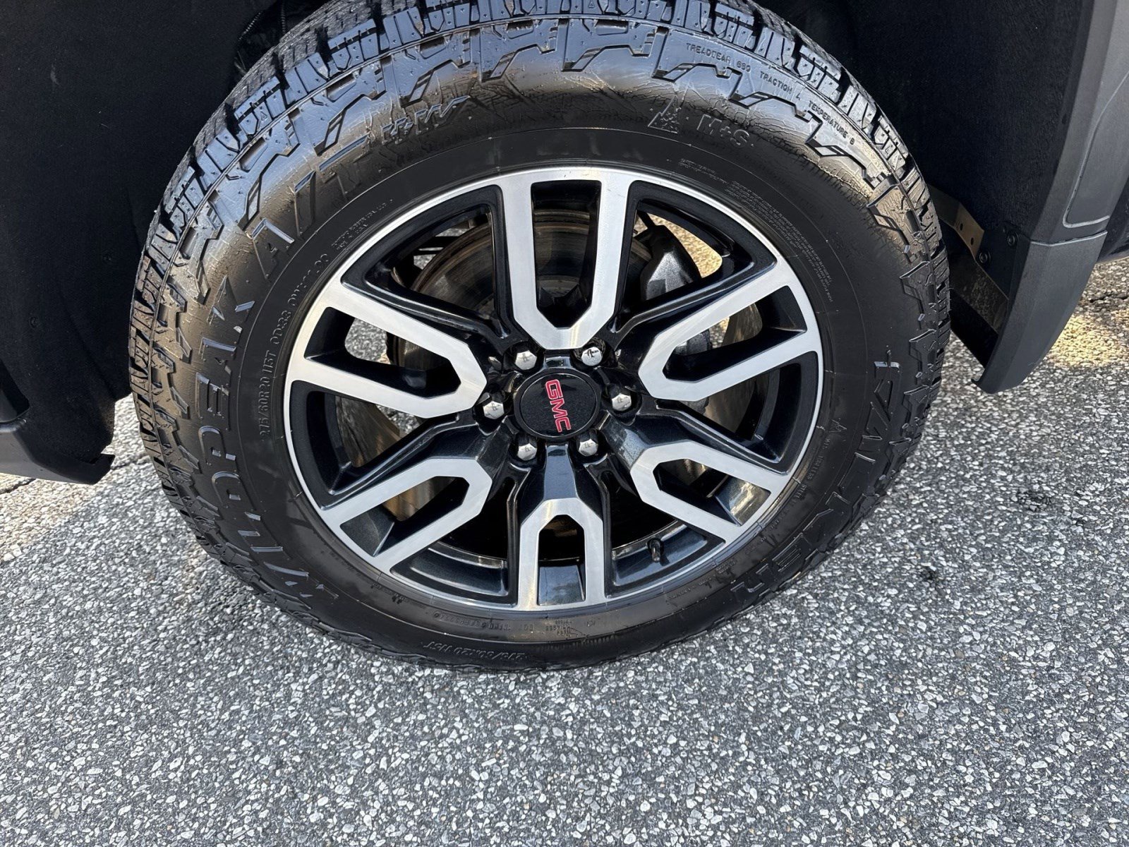 Used 2023 GMC Sierra 1500 AT4 w/ AT4 Preferred Package image 11