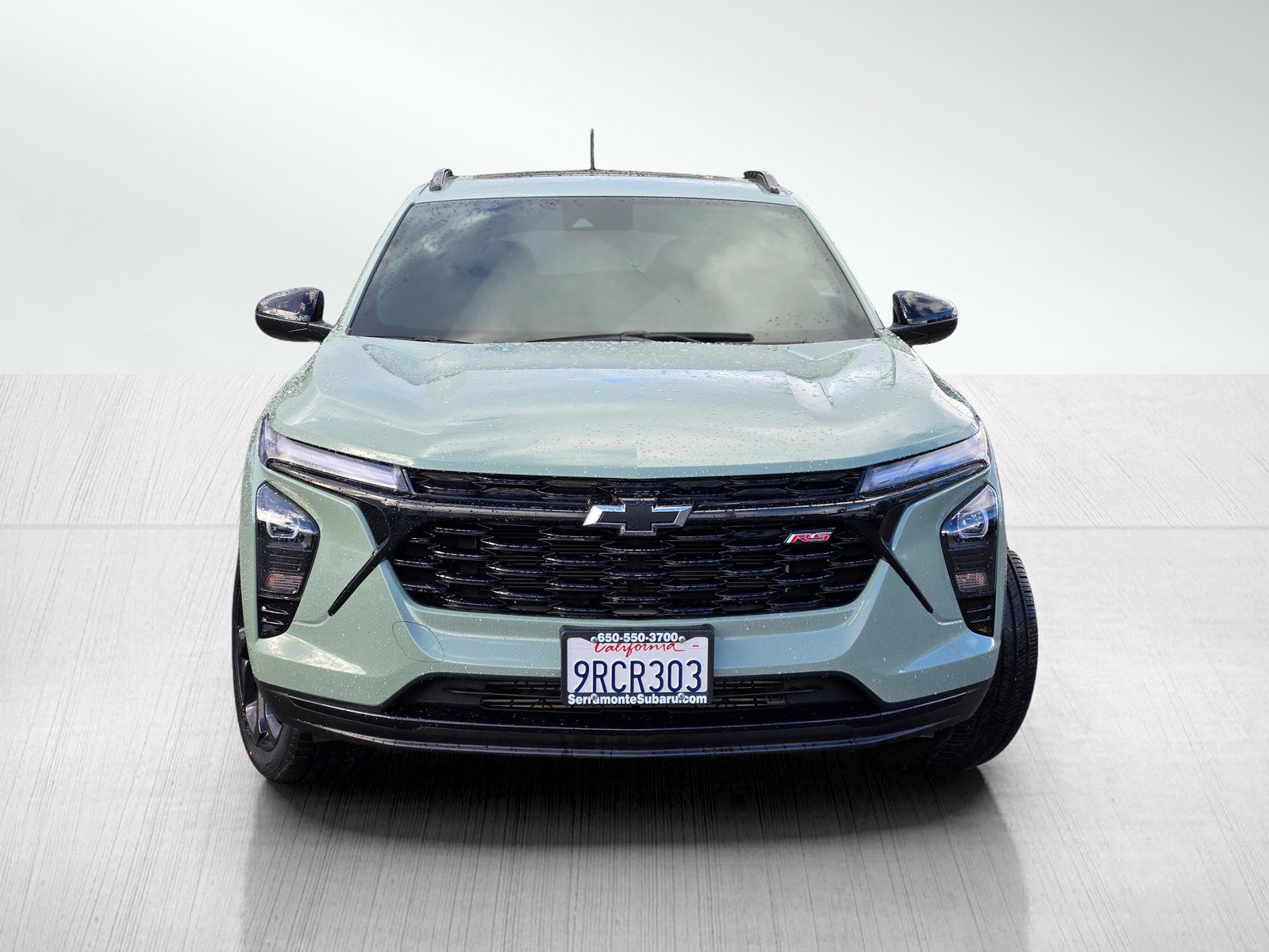 Used 2024 Chevrolet Trax RS w/ Sunroof Package image 2