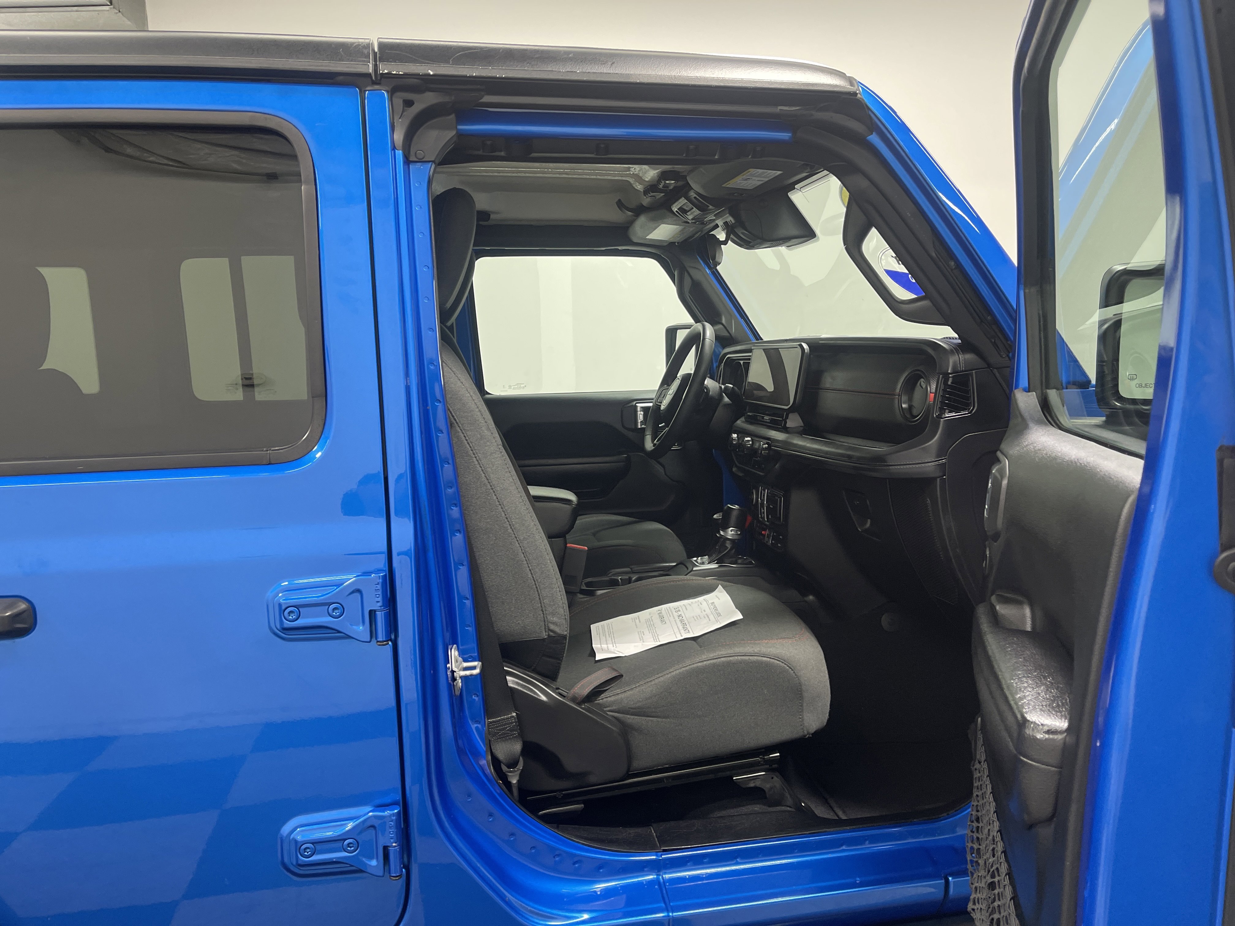 Used 2024 Jeep Wrangler Unlimited Rubicon image 26