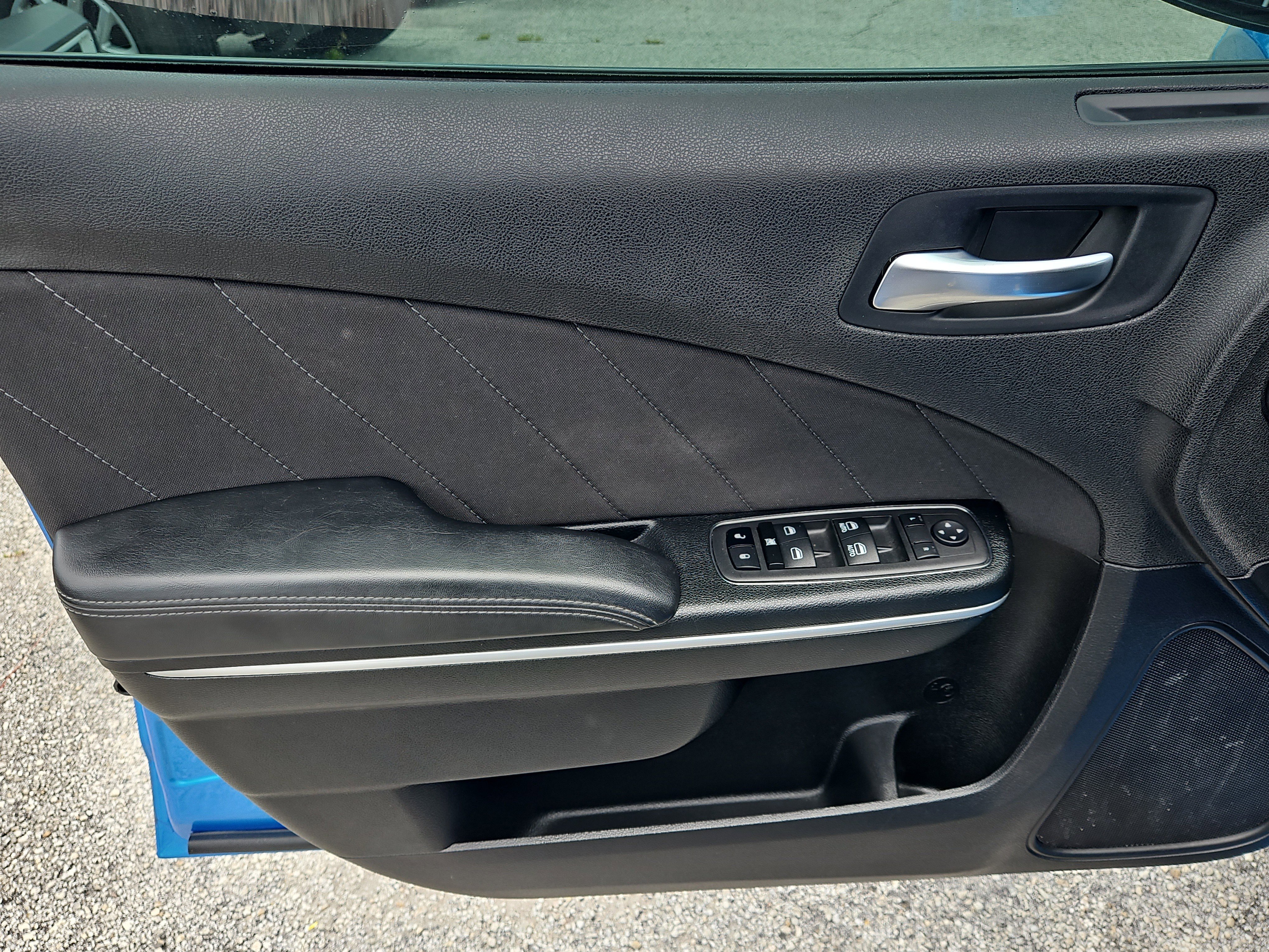 Used 2023 Dodge Charger SXT image 15