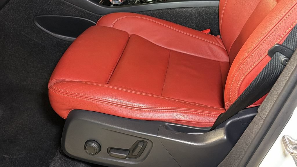 Used 2019 Volvo XC40 T5 Inscription AWD/4WD image 21
