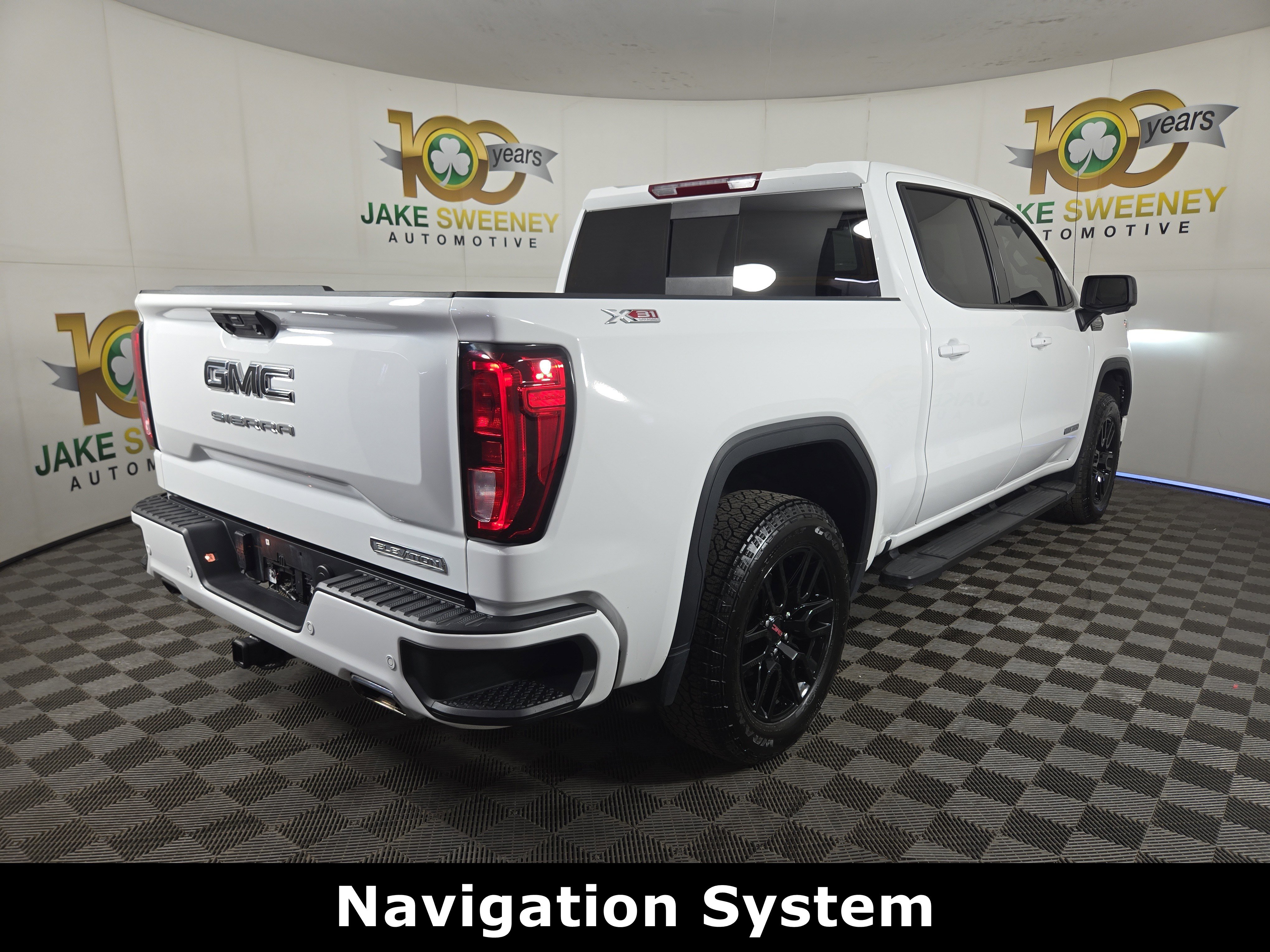 Certified 2023 GMC Sierra 1500 Elevation w/ Preferred Package AWD/4WD image 9
