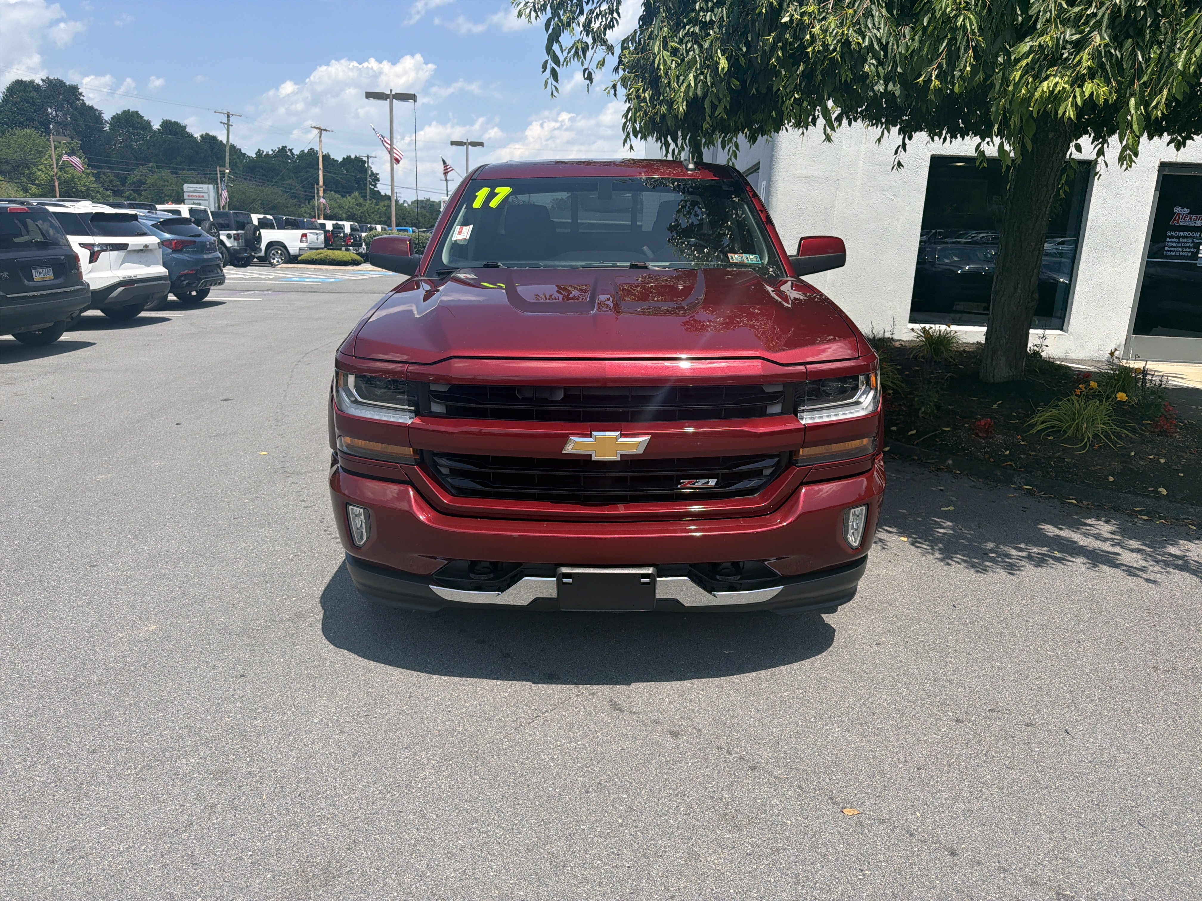 Used 2017 Chevrolet Silverado 1500 LT w/ All Star Edition AWD/4WD image 9