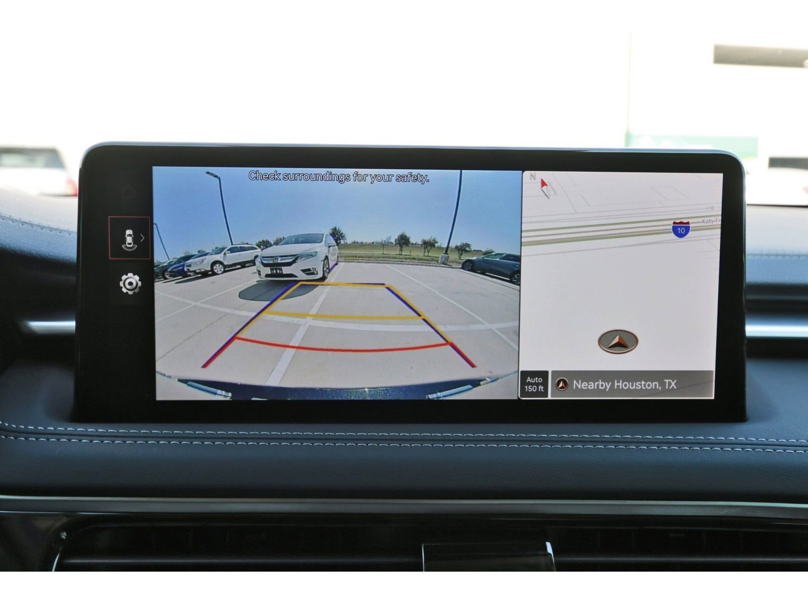 Used 2026 Genesis G70 2.5T image 25