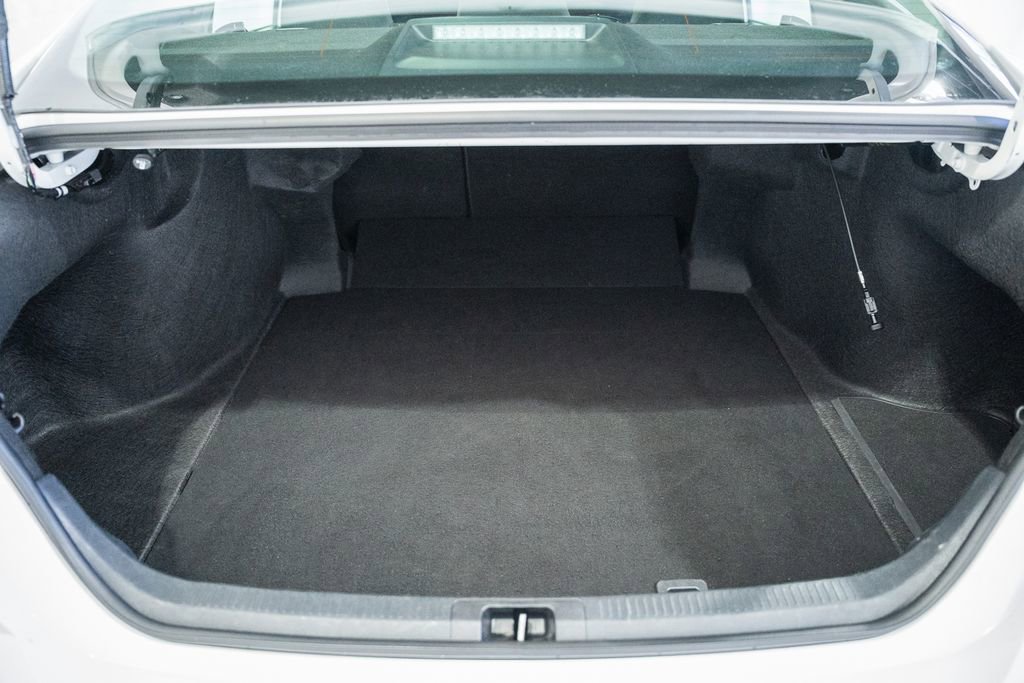 Used 2025 Toyota Camry LE FWD image 9