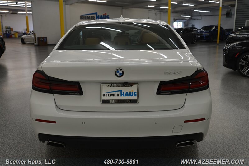 Used 2023 BMW 530i w/ Premium Package RWD image 12