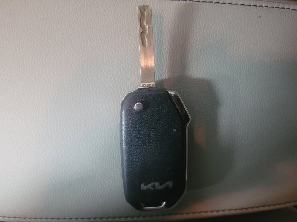 Used 2025 Kia Soul LX image 32