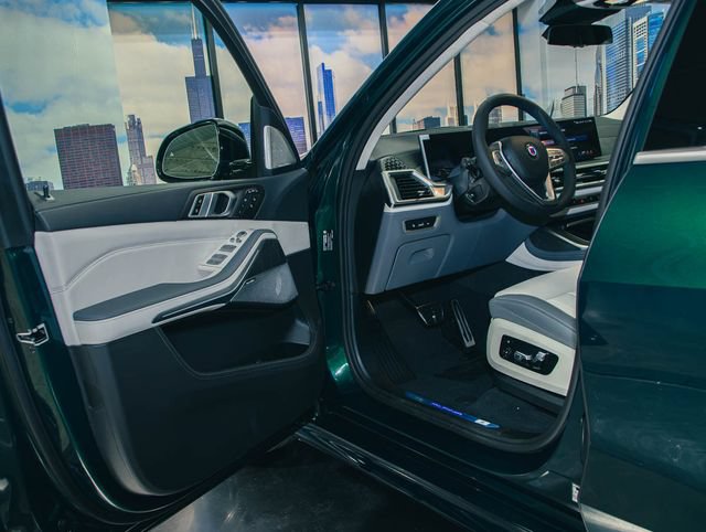 New 2026 BMW ALPINA XB7 AWD/4WD image 12
