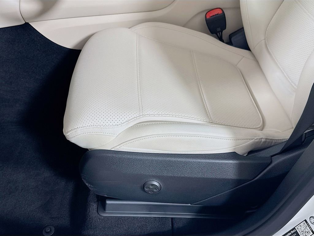 Used 2026 Mercedes-Benz GLC 300 image 22