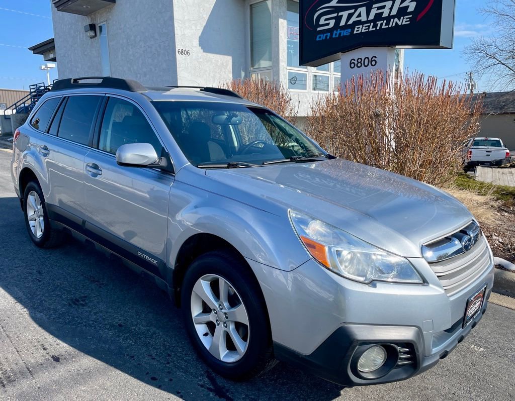Used 2013 Subaru Outback 2.5i Premium AWD/4WD image 2