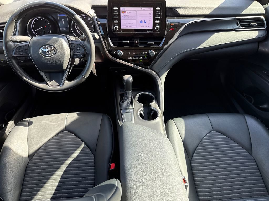 Used 2024 Toyota Camry SE image 11