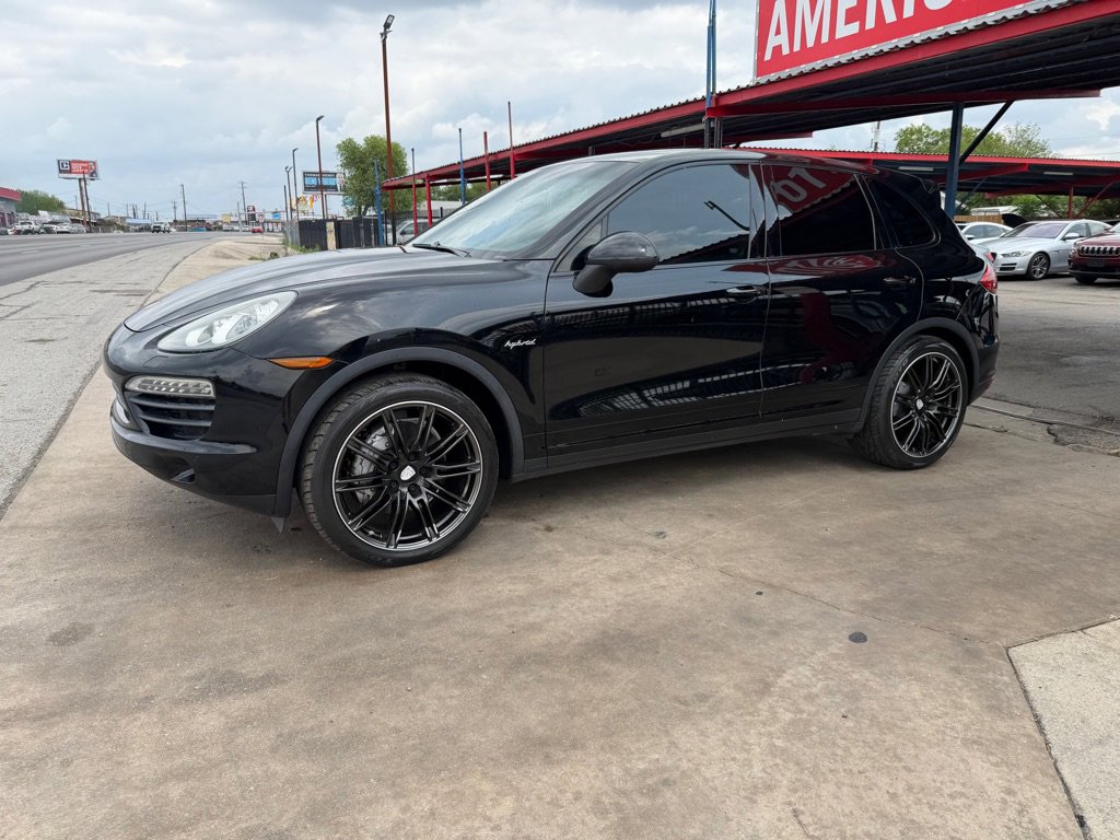 Used 2014 Porsche Cayenne S AWD/4WD image 4