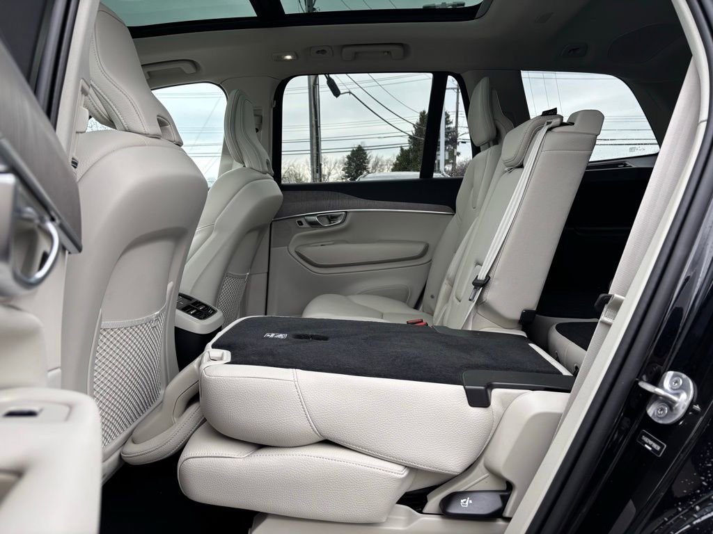 Used 2023 Volvo XC90 B6 Plus w/ Protection Package Premier image 20