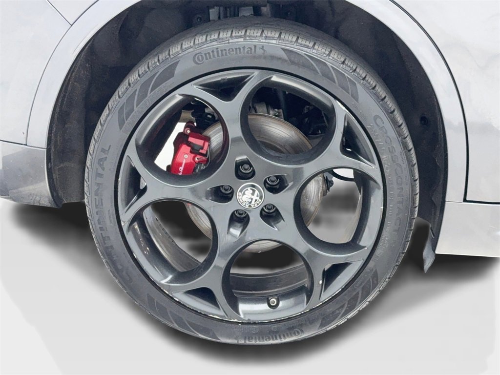 Used 2022 Alfa Romeo Stelvio Veloce image 53