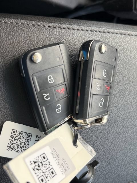 Used 2019 Volkswagen Tiguan SE w/ Panoramic Sunroof Package FWD image 21