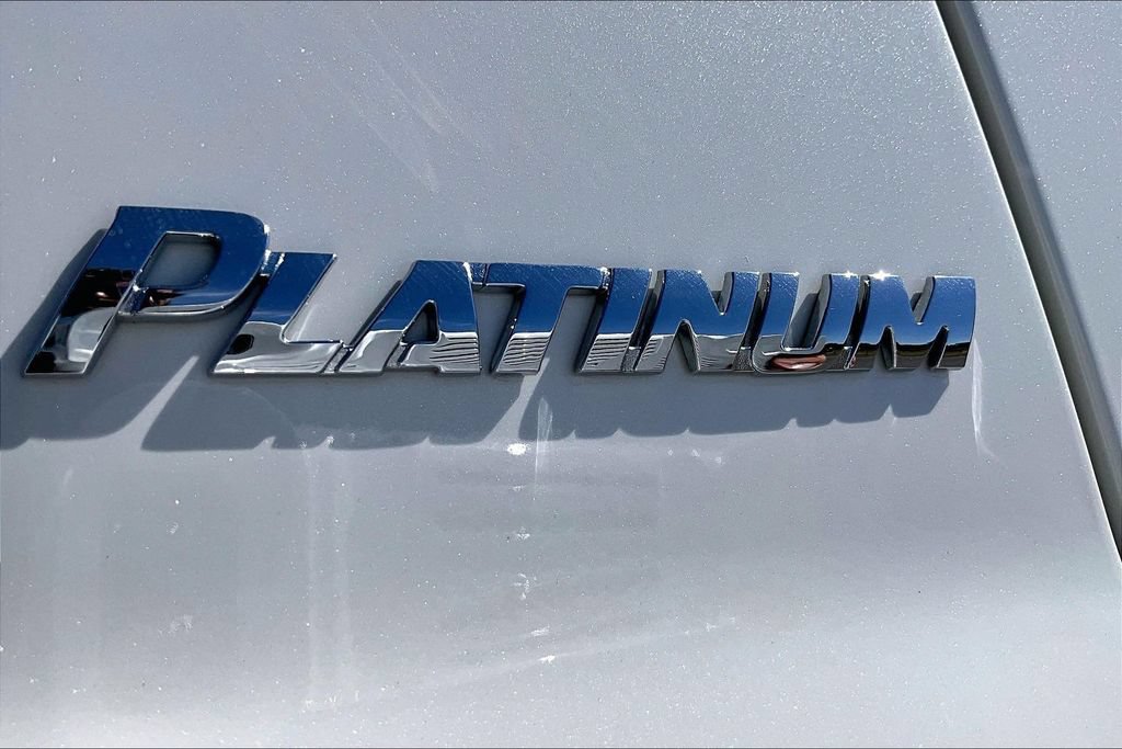 Used 2015 Toyota Sequoia Platinum AWD/4WD image 8