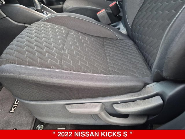 Certified 2022 Nissan Kicks S FWD image 17