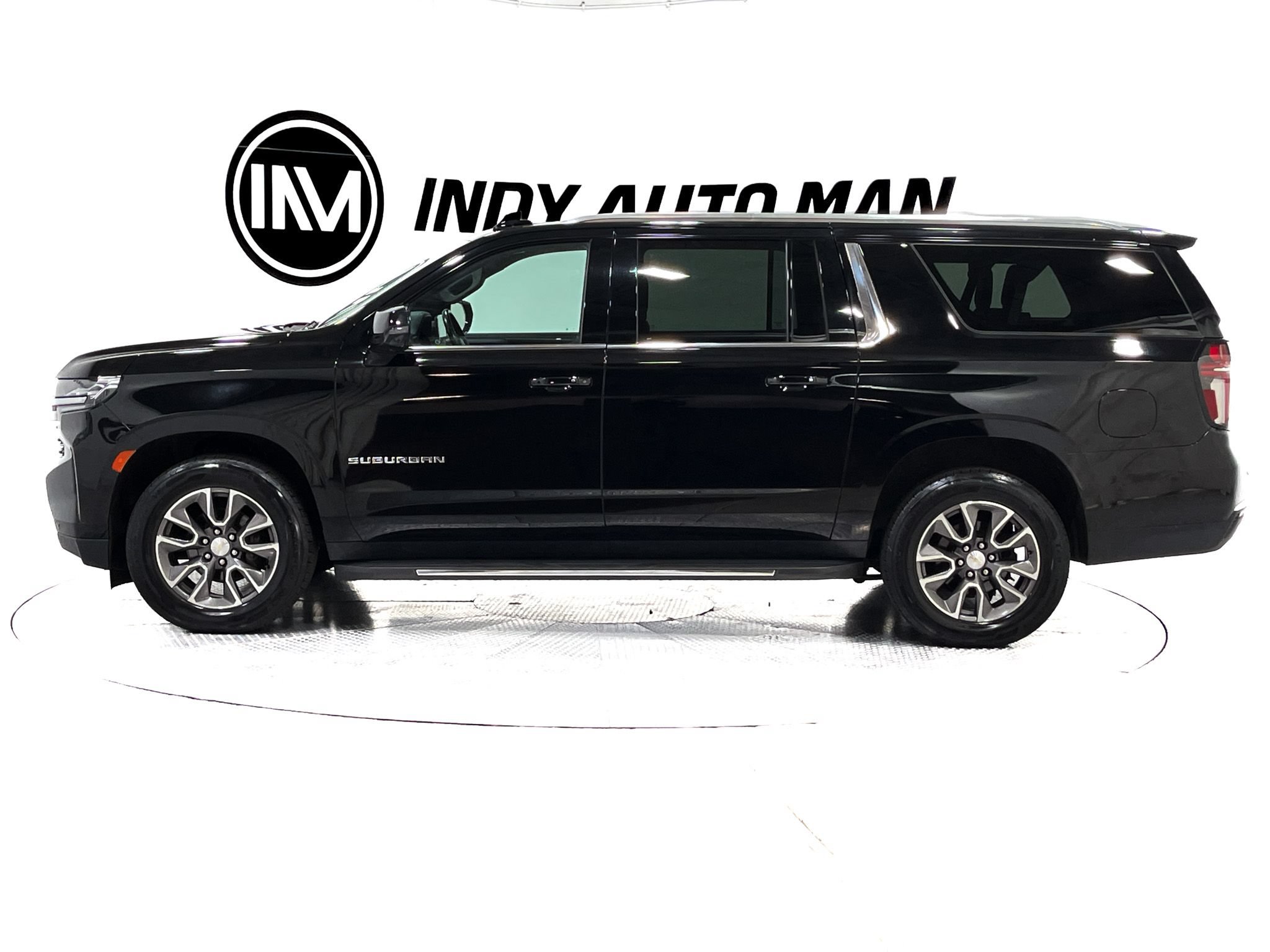 Used 2021 Chevrolet Suburban LT w/ LT Signature Package AWD/4WD image 7