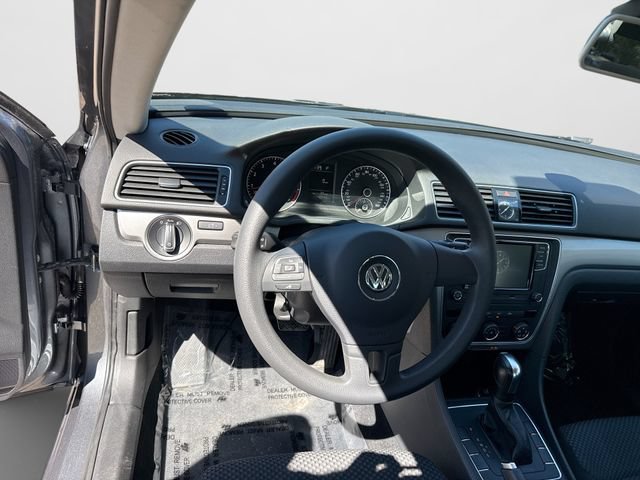 Used 2014 Volkswagen Passat 2.5 S FWD image 11