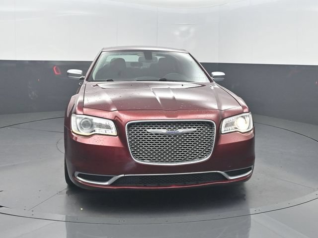 Used 2019 Chrysler 300 Touring w/ Chrome Appearance Package RWD image 33