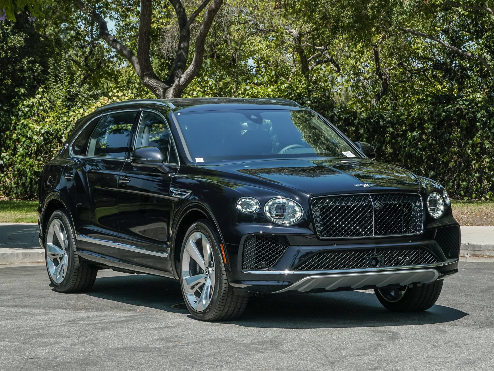 New 2025 Bentley Bentayga Extended Wheelbase AWD/4WD image 9