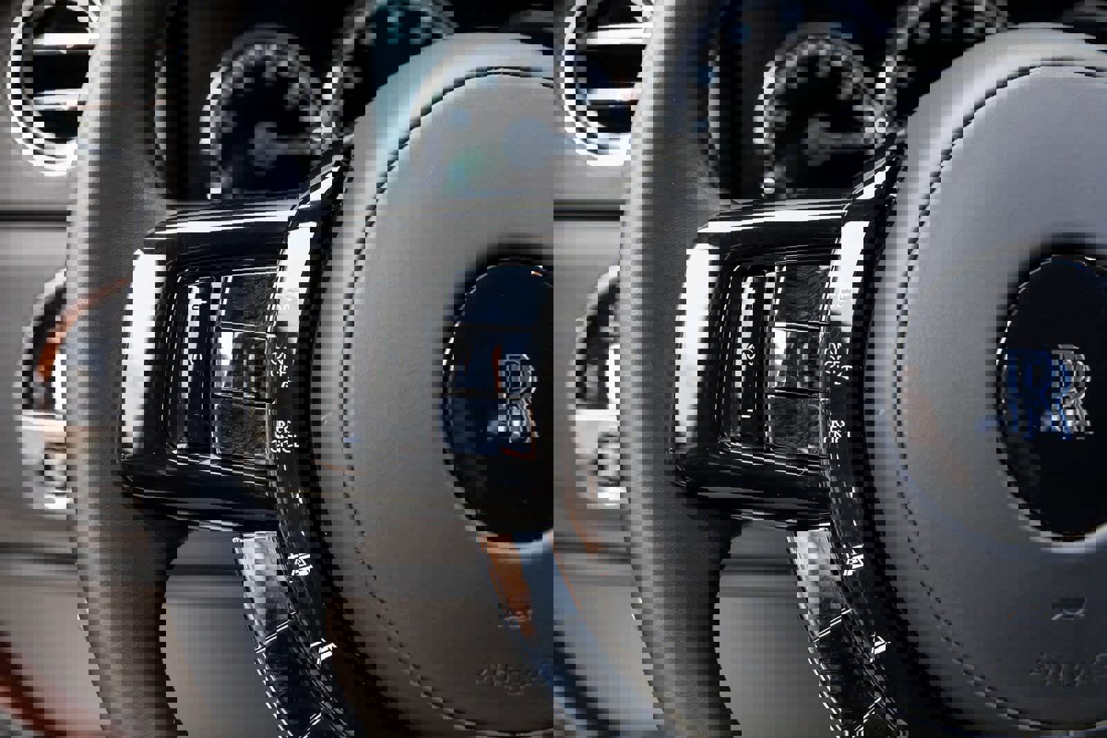 Used 2022 Rolls-Royce Cullinan image 19