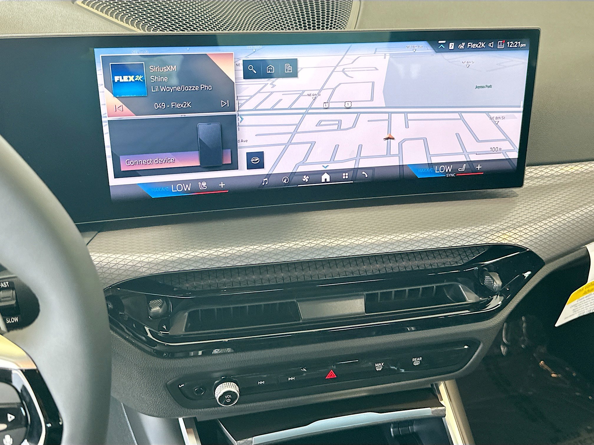 New 2026 BMW 330i Sedan w/ Premium Package RWD image 9