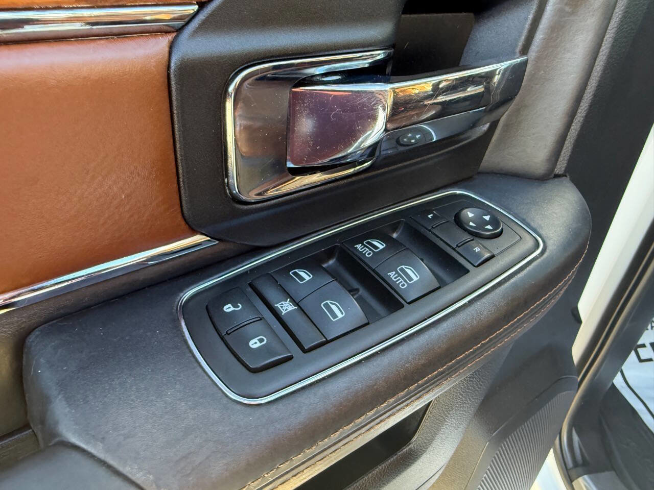 Used 2014 RAM 2500 Longhorn image 12