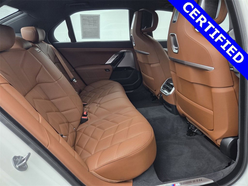 Certified 2025 BMW 760i xDrive image 25