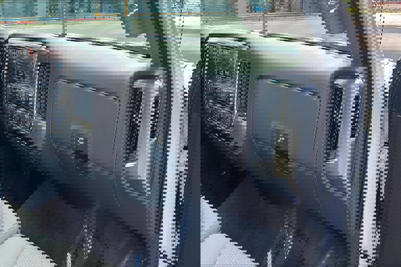 Used 2018 Chevrolet Silverado 1500 LT w/ LT Eassist Package image 18