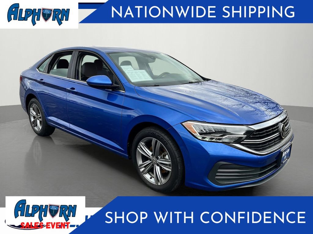 Used 2024 Volkswagen Jetta SE image 1