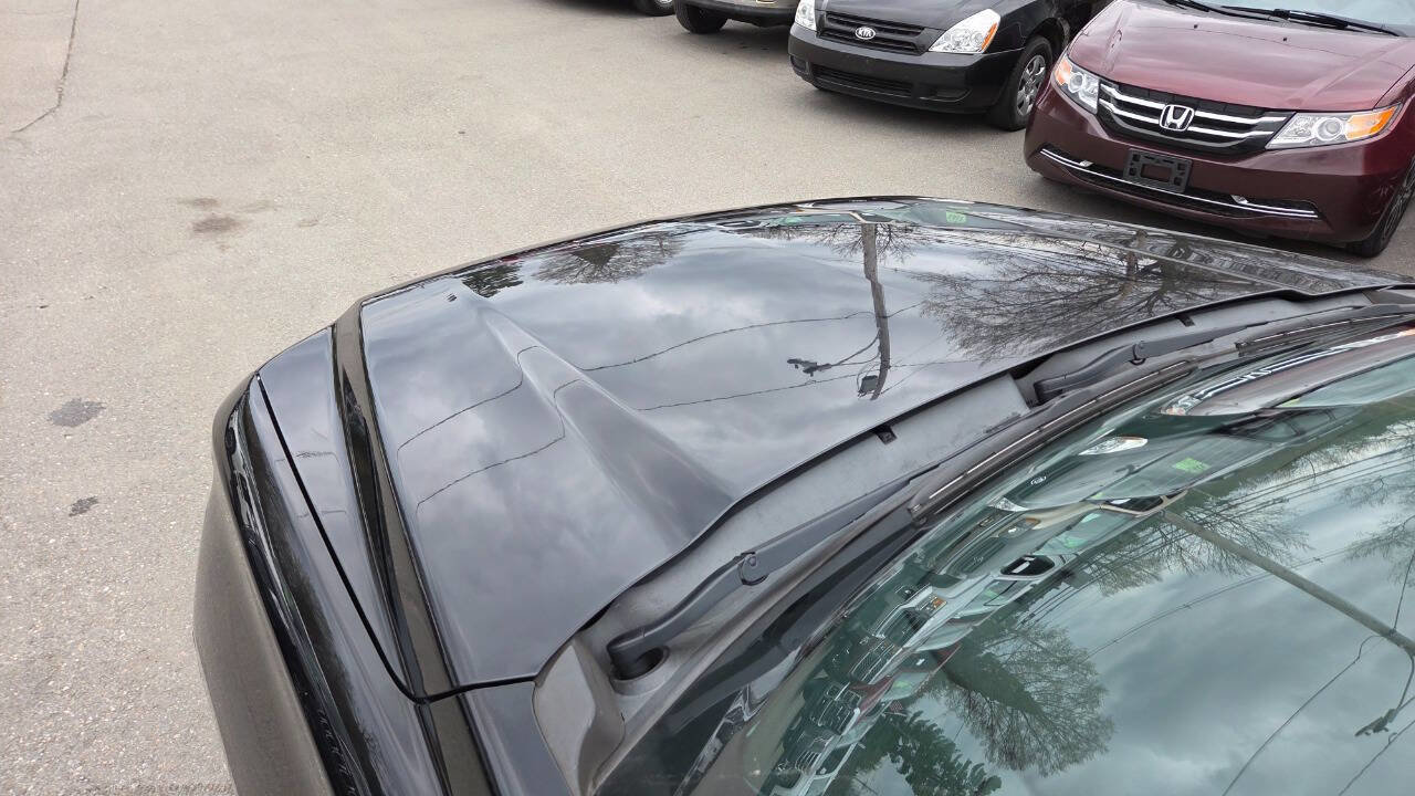 Used 2019 Chevrolet Suburban LT AWD/4WD image 24