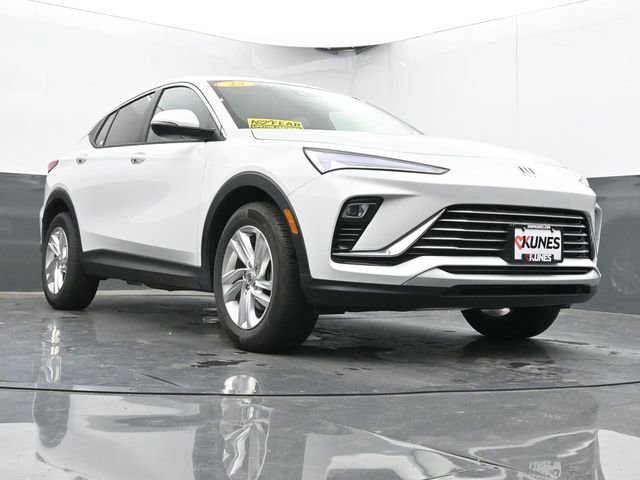 Used 2025 Buick Envista Preferred image 43