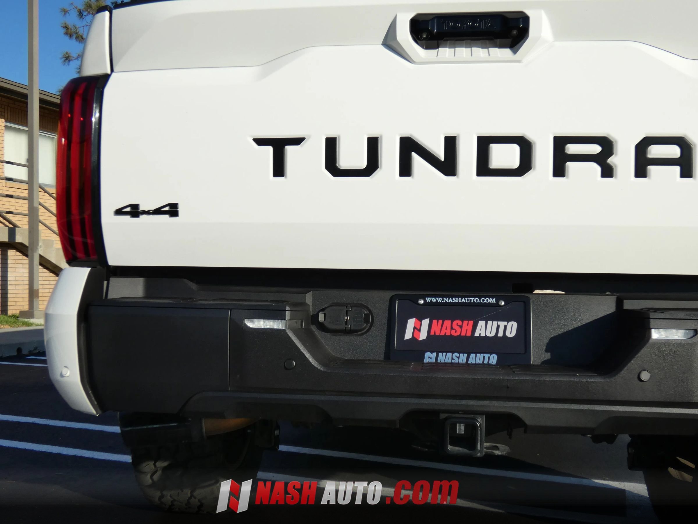 Used 2024 Toyota Tundra Limited AWD/4WD image 11