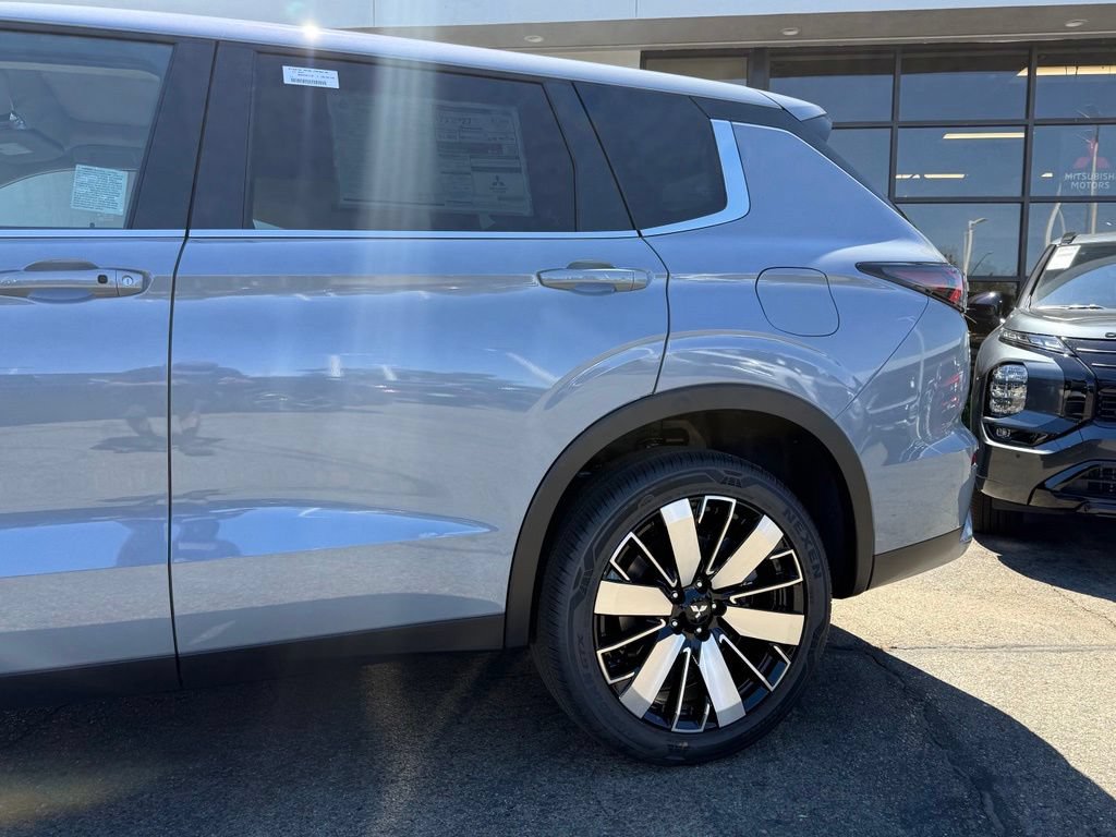 New 2026 Mitsubishi Outlander SE AWD/4WD image 6